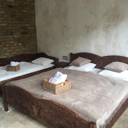 Kishosszuret Vendeghaz 4* Pecsvarad