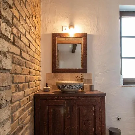 Kishosszuret Vendeghaz בית הארחה