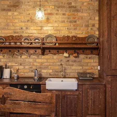 Kishosszuret Vendeghaz