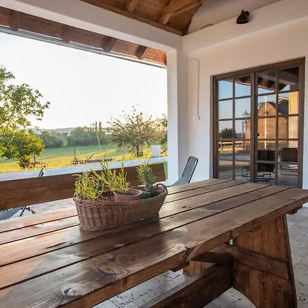 Kishosszuret Vendeghaz