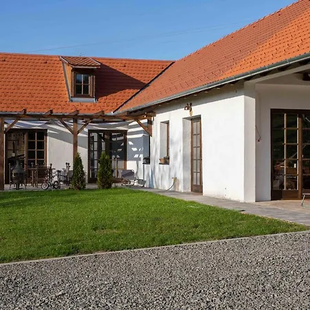 Guest house Kishosszuret Vendeghaz Pecsvarad