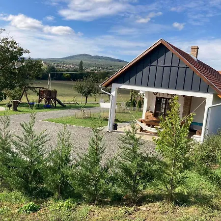 Kishosszuret Vendeghaz 4* Pecsvarad