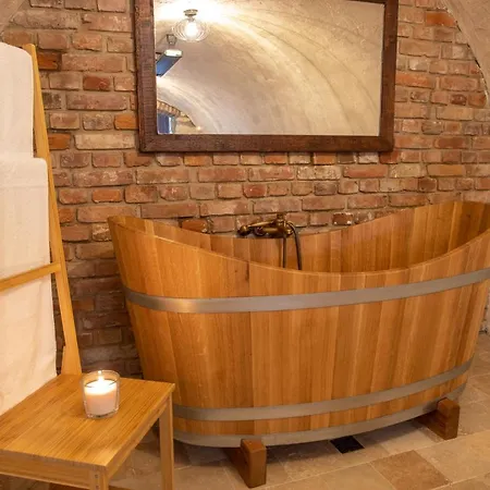 Kishosszuret Vendeghaz בית הארחה 4*