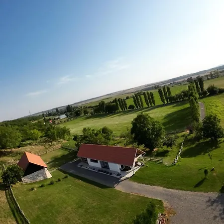 Pensjonat Kishosszuret Vendeghaz *