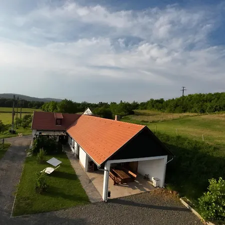 Kishosszuret Vendeghaz Pécsvárad