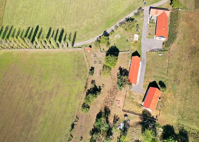 Kishosszuret Vendeghaz Pensionat Pécsvárad