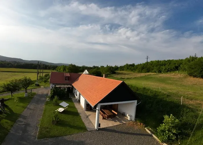 Kishosszuret Vendeghaz Pécsvárad